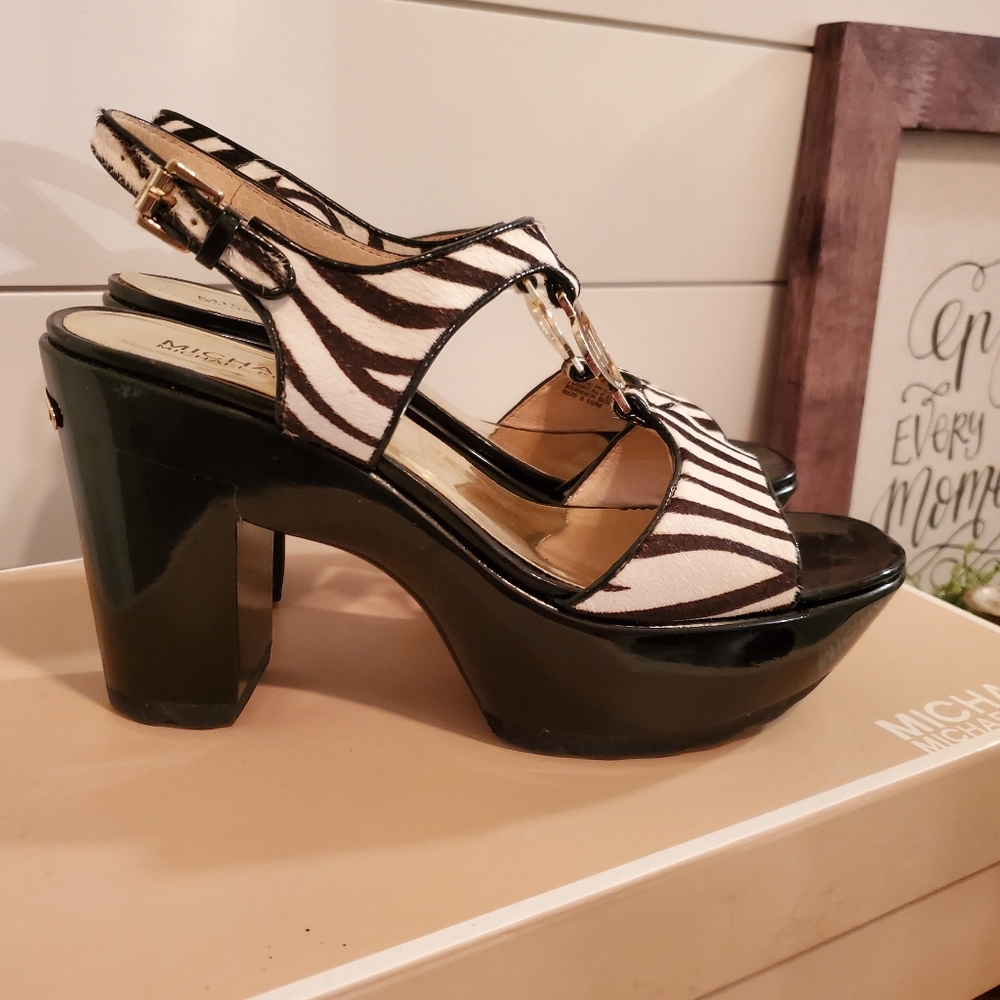 MICHAEL Micheal Kors Zebra Cary Sling Platform Sandal Size 8.5 - Picture 2 of 13